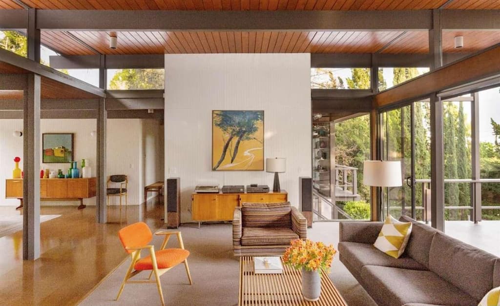 Post and beam home by Thomas A Dismukes lists for $1.9m in Pasadena
