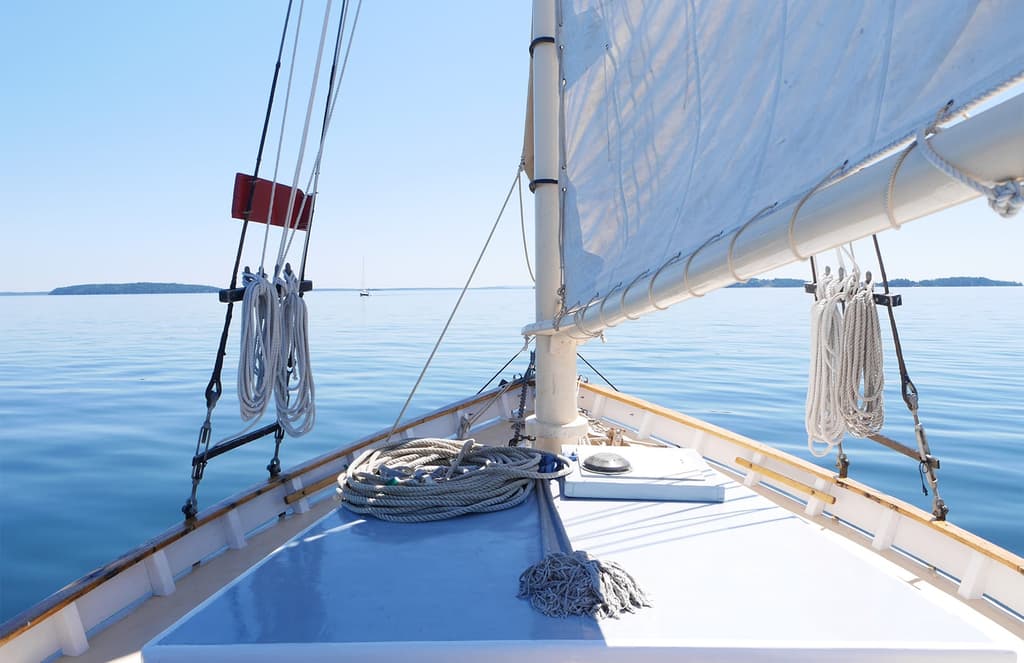 4 floating artist residencies