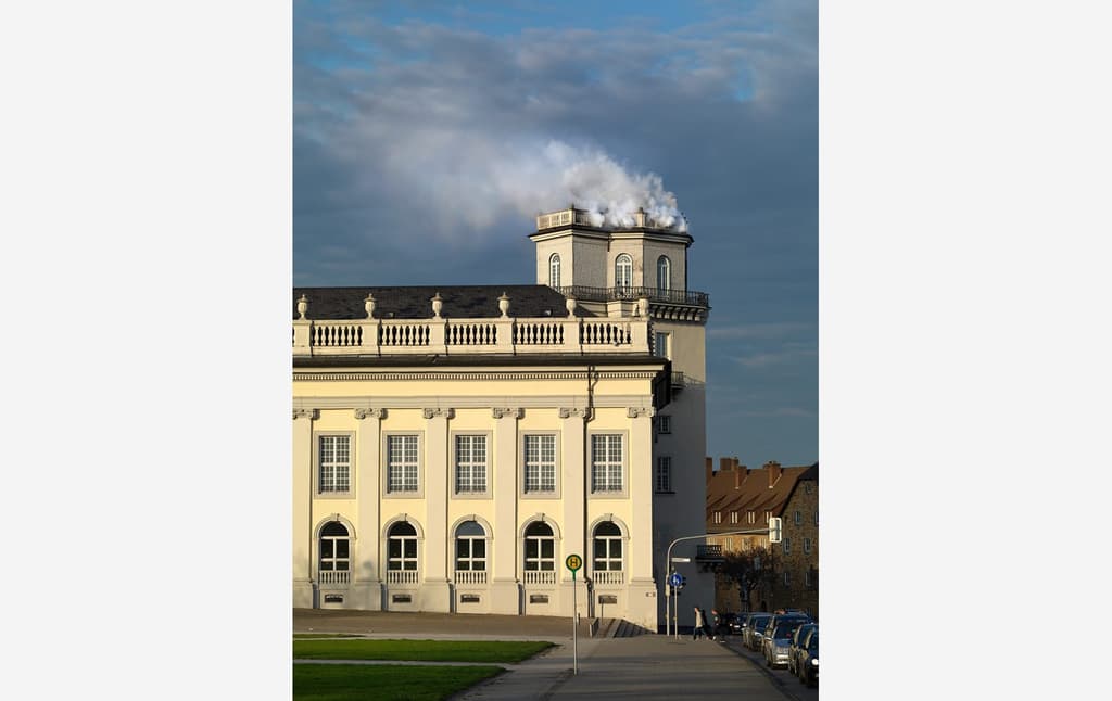 Documenta 14 highlight: Daniel Knorr's Expiration Movement