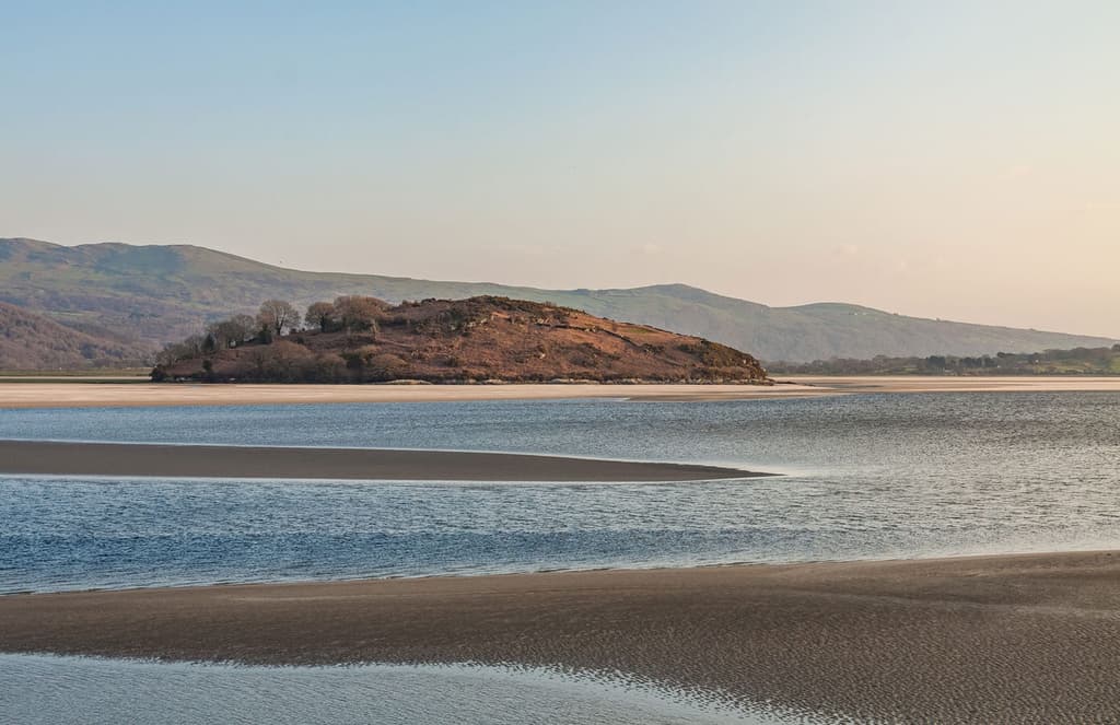 A Welsh island comes up for rent at £500 a month