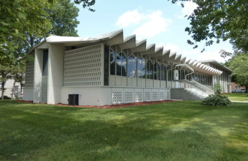 Detroit office designed by Minoru Yamasaki is up for auction