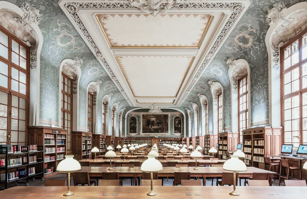 Paris’ opulent palaces of culture captured by Ludwig Favre