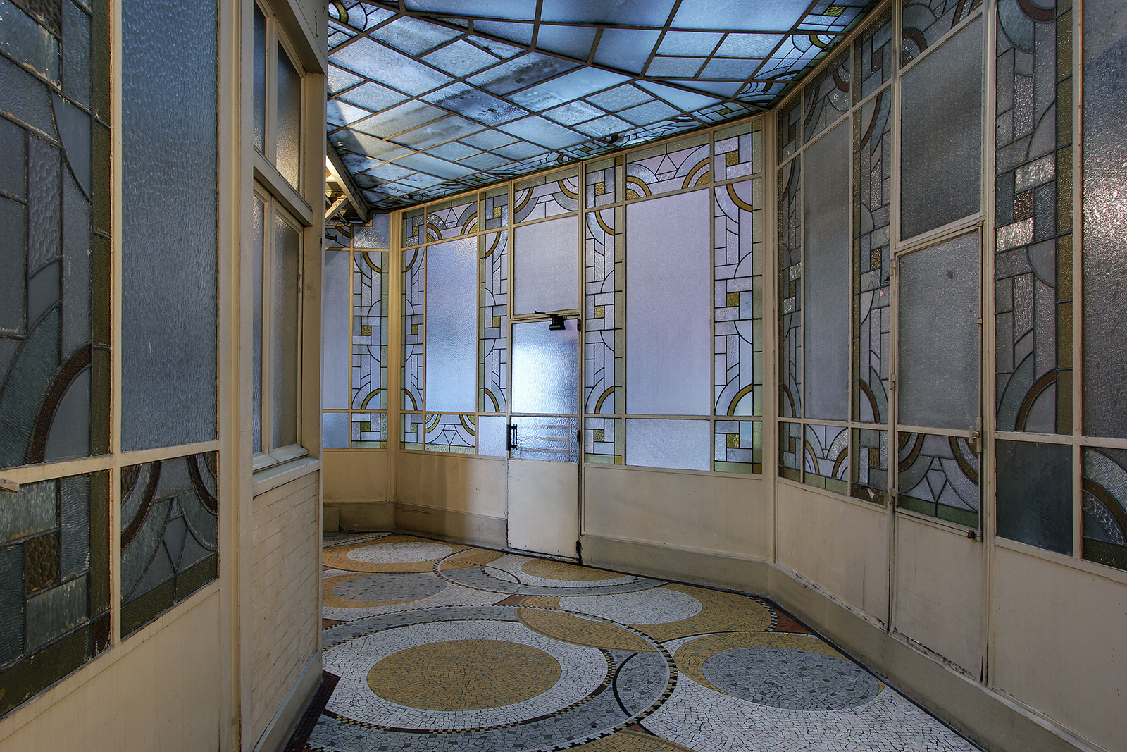 Art Deco apartment for sale in paris