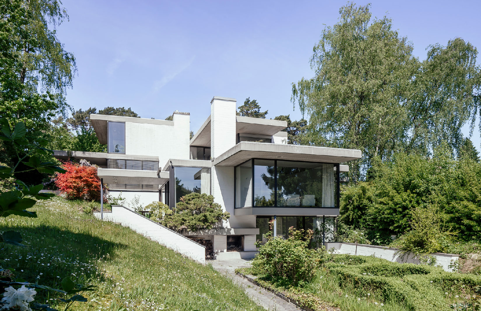 Modernist villa in ​​Achen, Germany by architect Erich Schneider Wessling