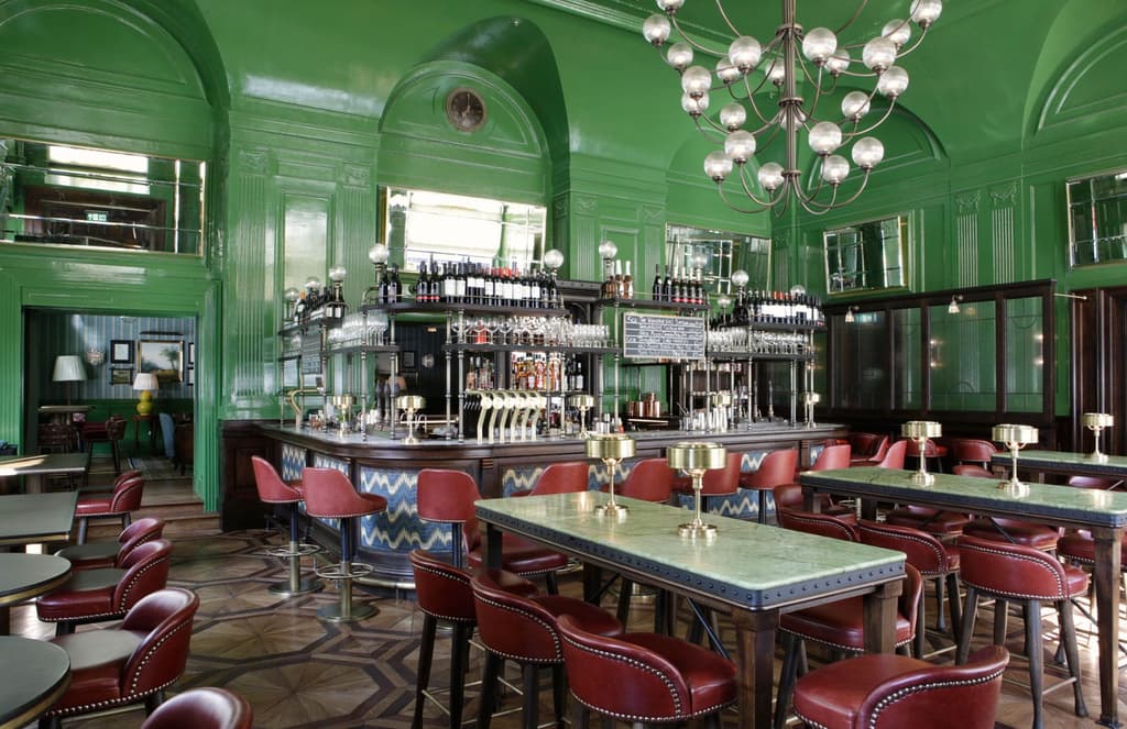 Refreshing the London pub