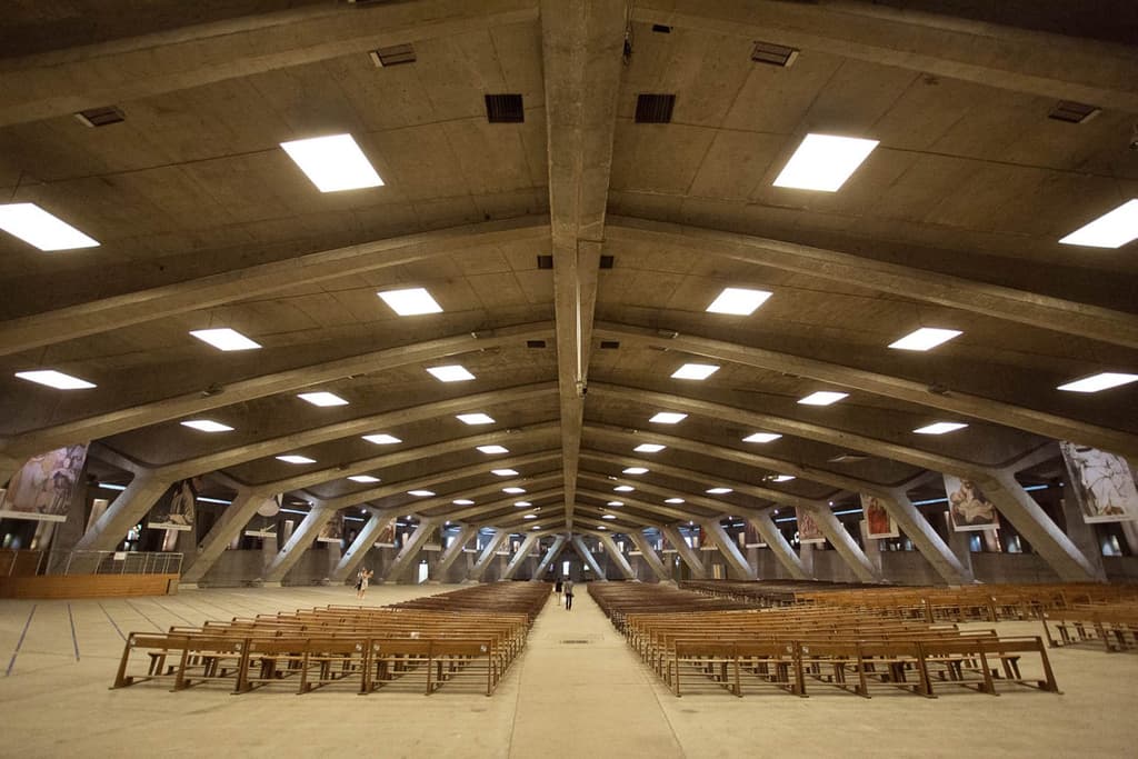 Subterranean churches in France
