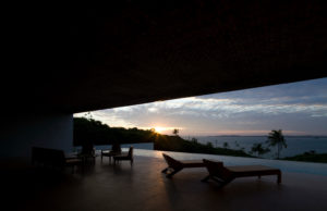 Villa Vista by Shigeru Ban