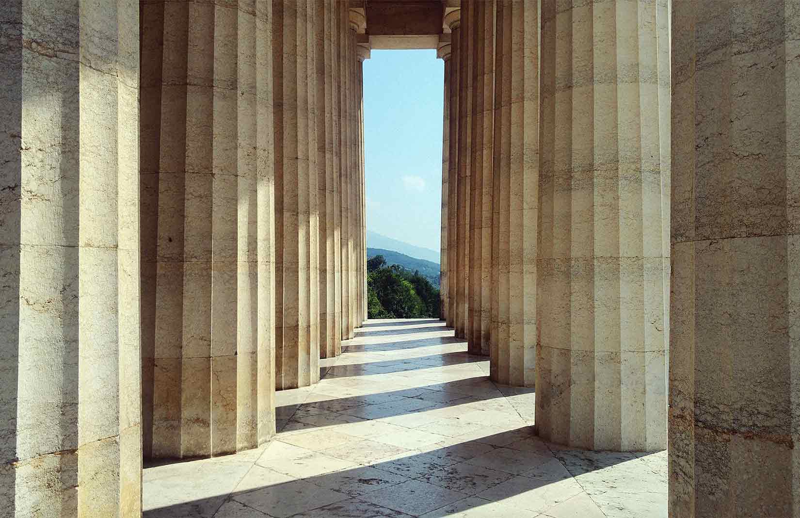 Andrea Mottinelli brings buildings to life with his playful cinemagraphs