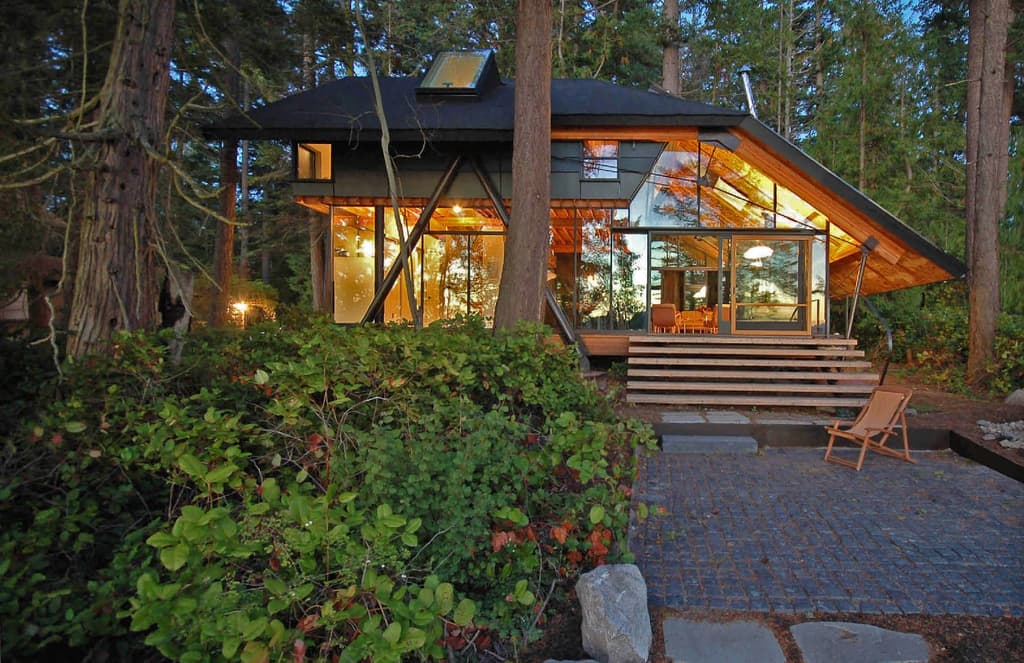 Holiday home of the week: a glass cabin in Washington State