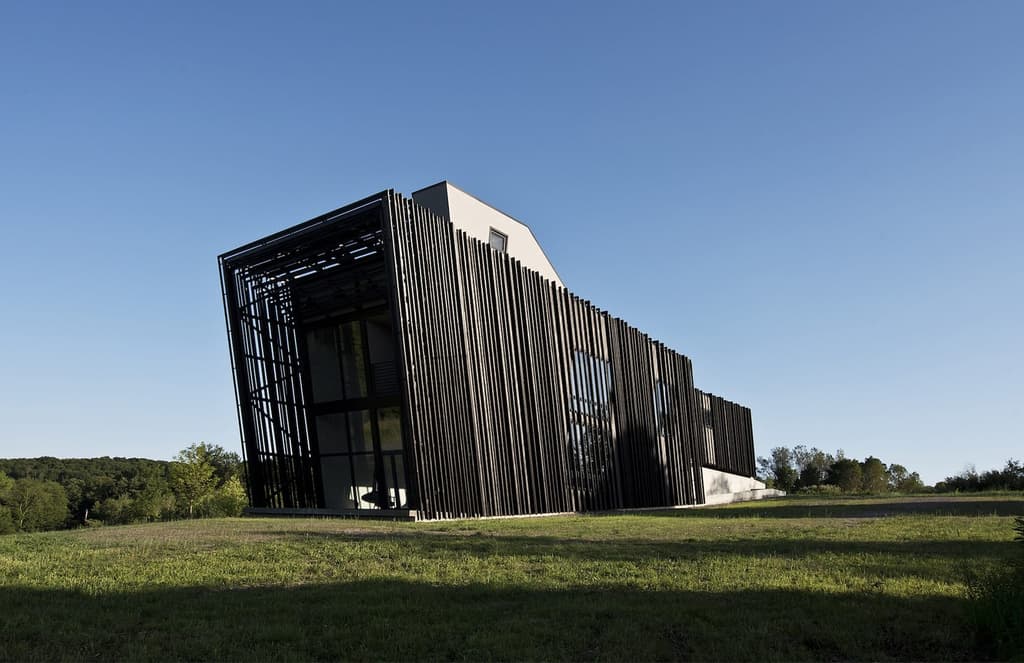 Camera-like Hudson Valley home hits the market for $2.1m