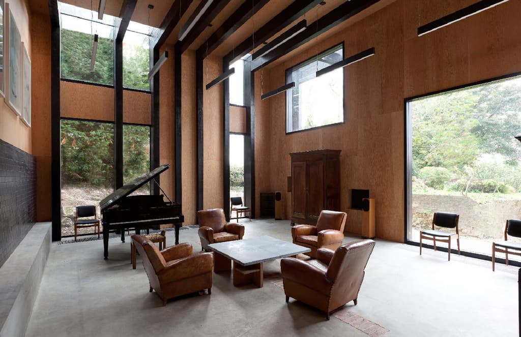 Holiday Home to rent in West Sussex UK by Architect Featherstone Young