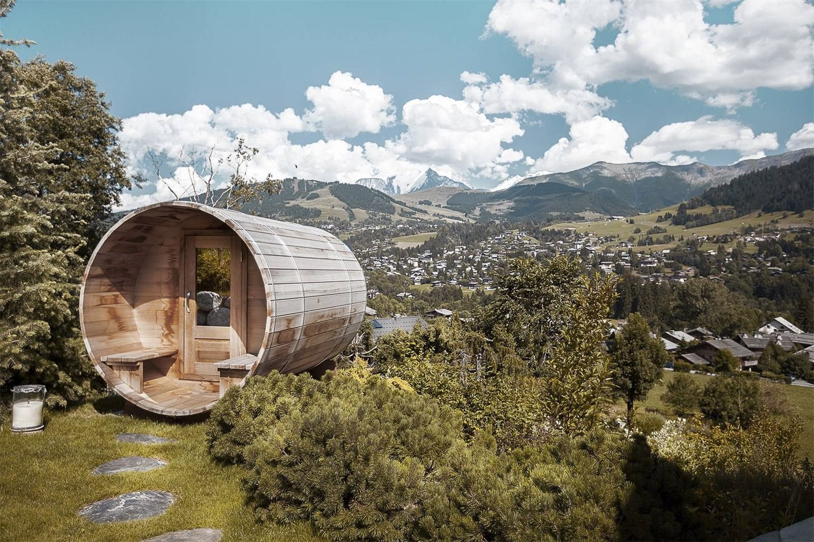 Chalet sauna with views of Mount Blanc