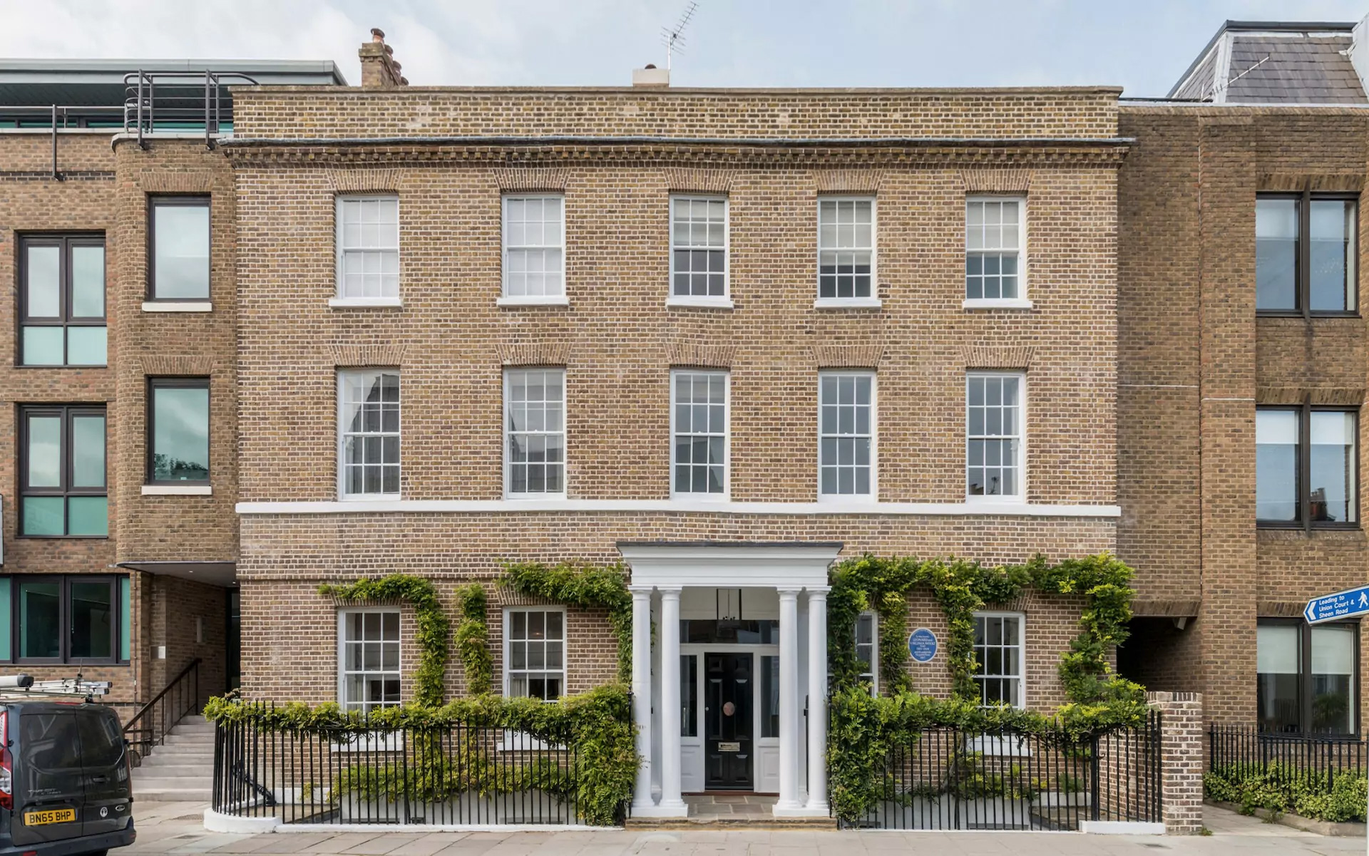 Virginia and Leonard Woolf's former home Hogarth House is for sale