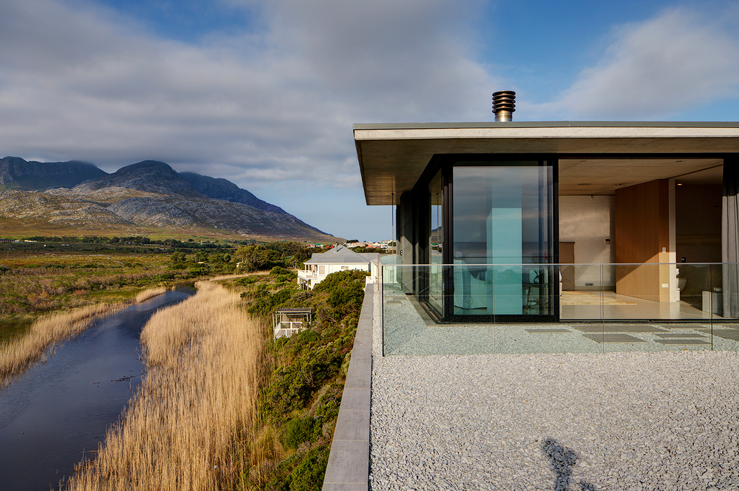 South Africa’s Restio River House