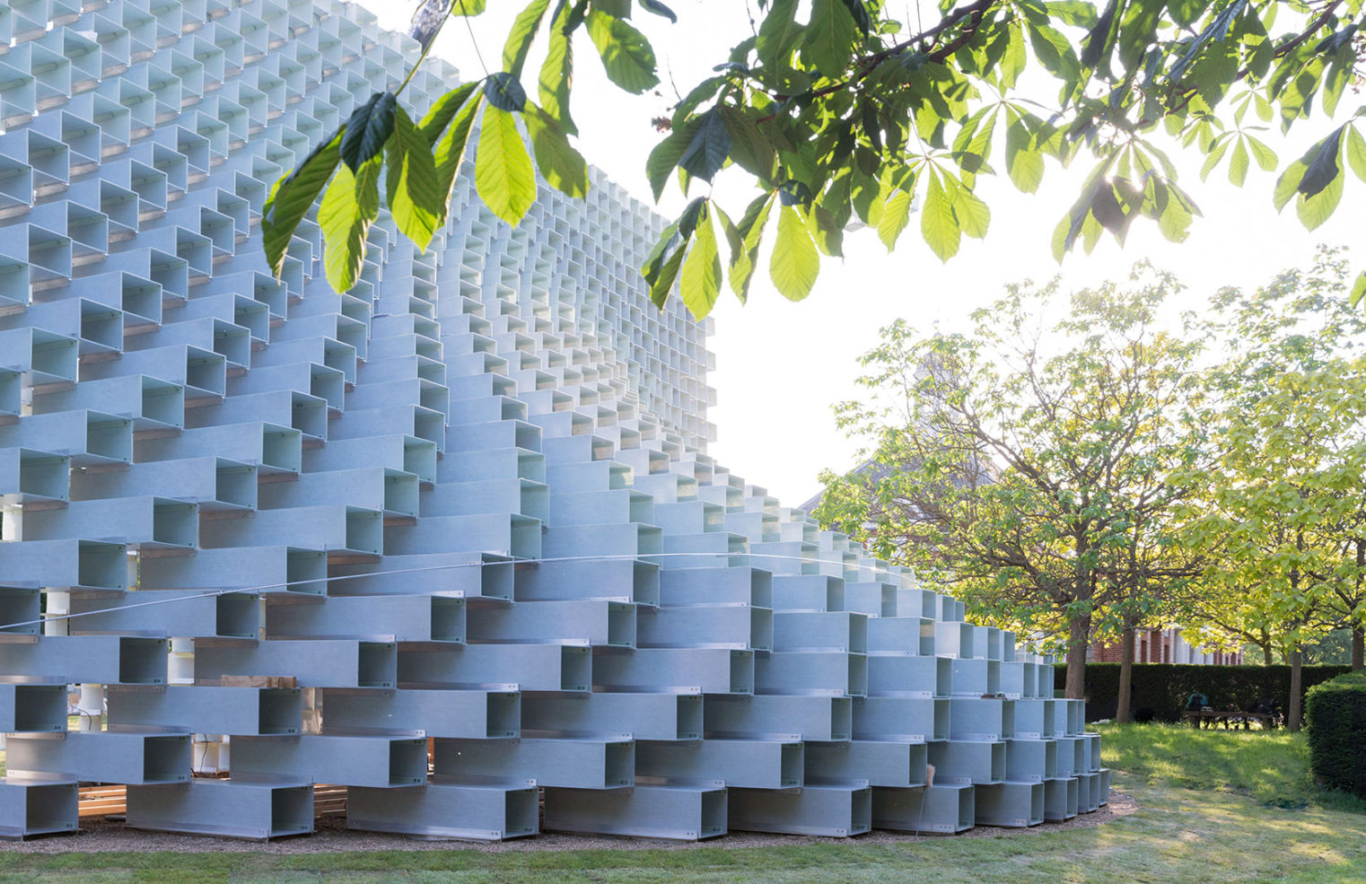 Serpentine Pavilion 2016, designed by Bjarke Ingels Group (BIG). Photography: © Iwan Baan