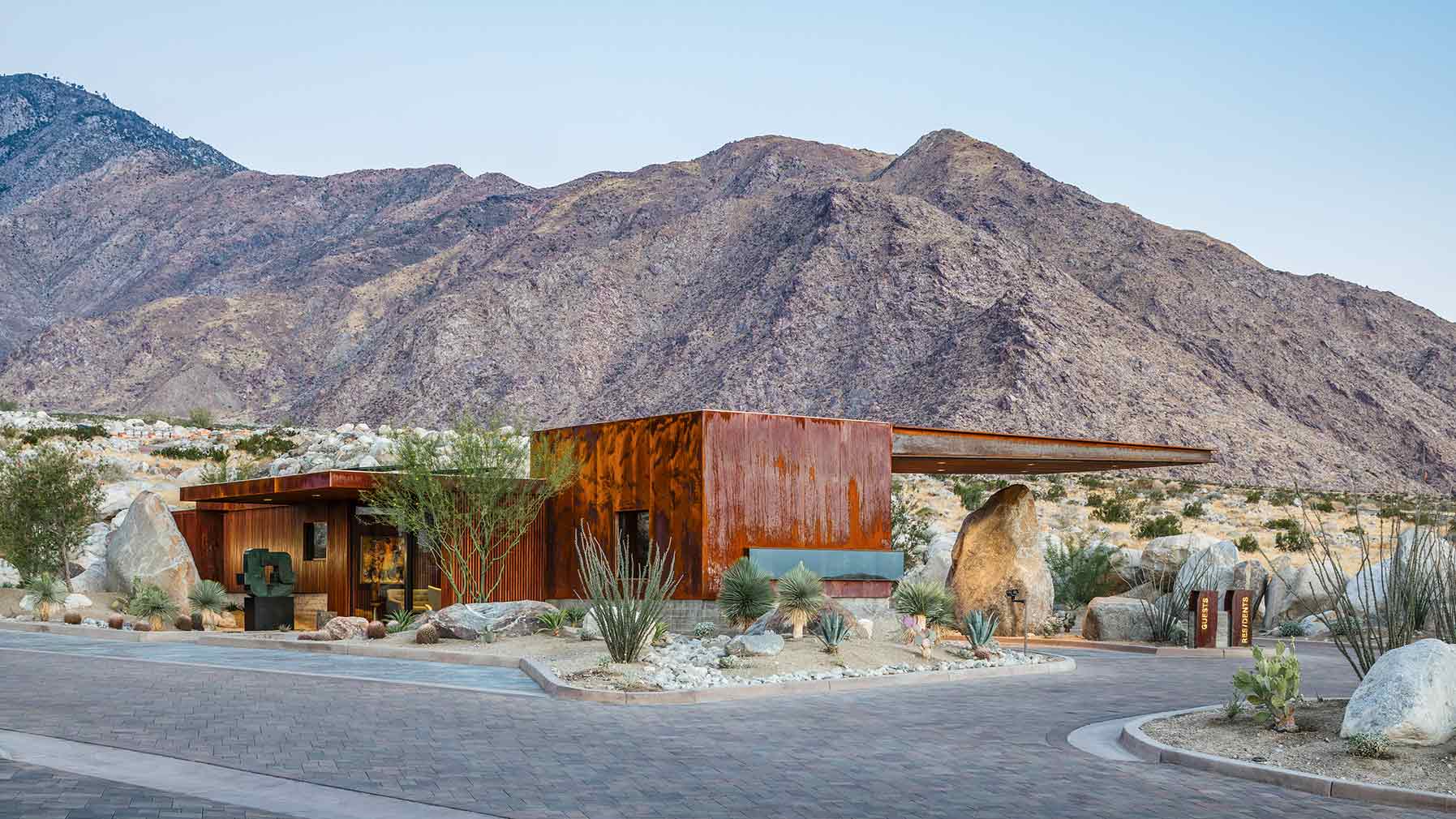 Contemporary Desert Modernism in Palm Springs