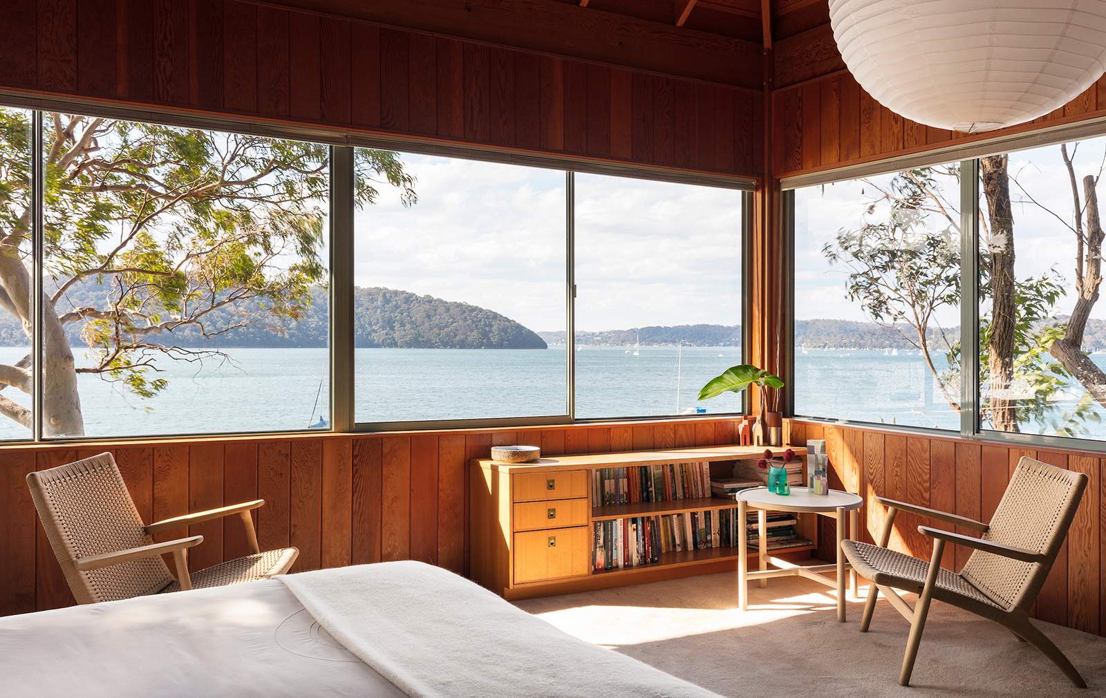 Pitt Point house by Ken Woolley in Pittwater, Sydney