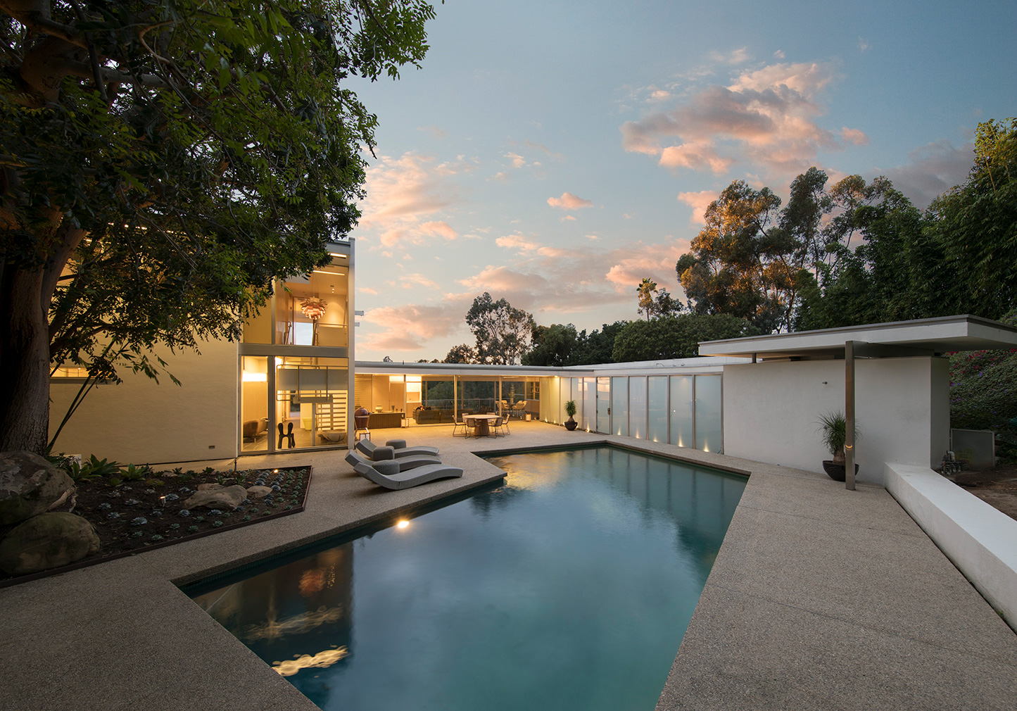 Richard Neutra’s refreshed Hammerman House lists for $13.5m in LA
