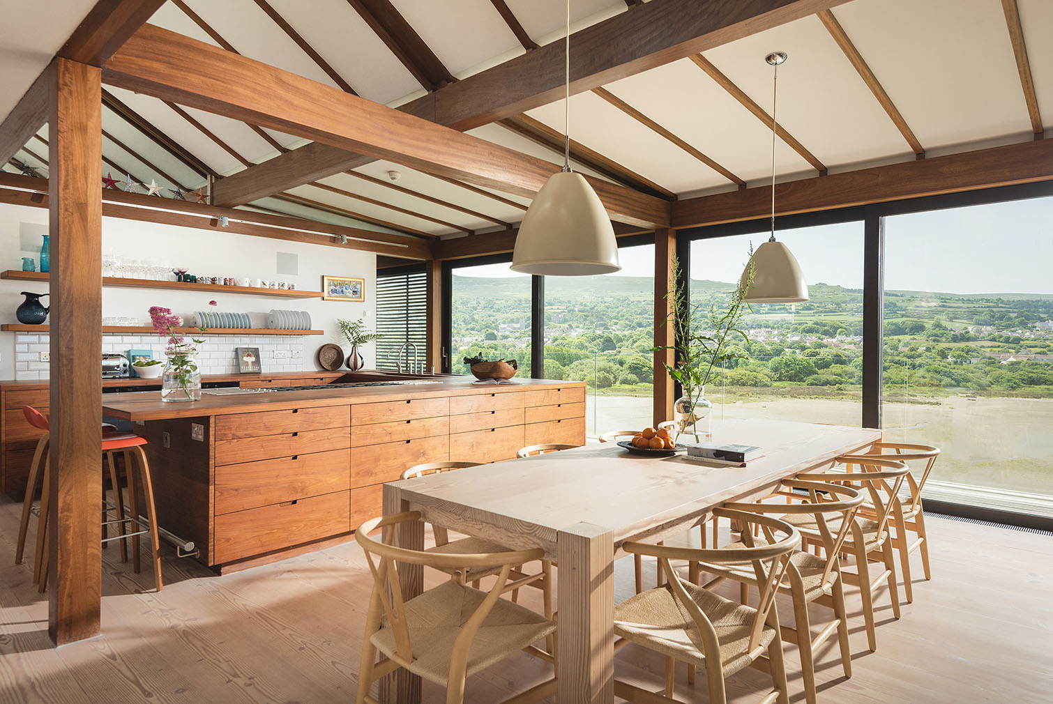 Welsh holiday home designed by John Pardey Architects
