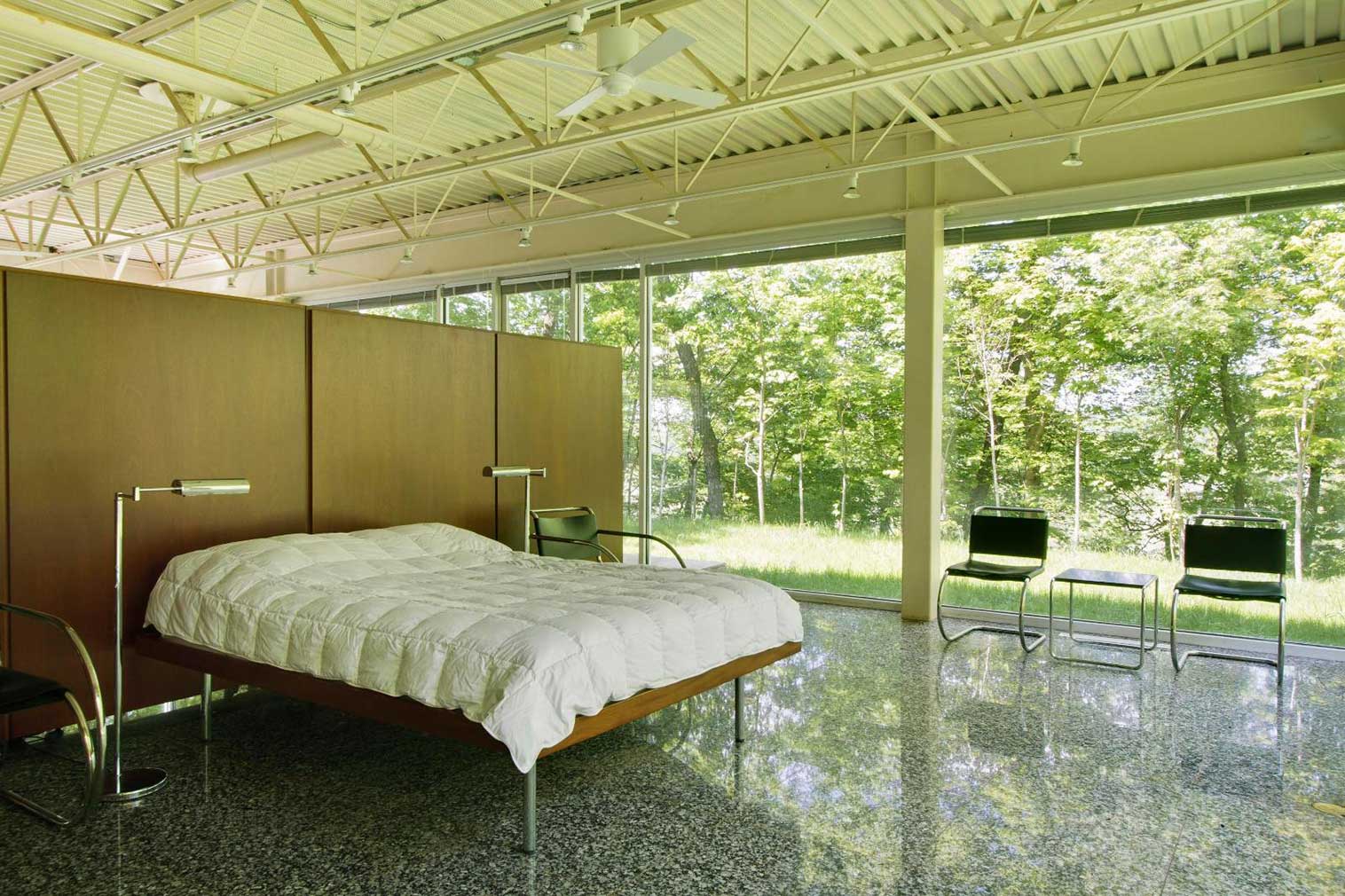 Modernist home for sale in Knoxville Tennessee designed by William Starke Shell