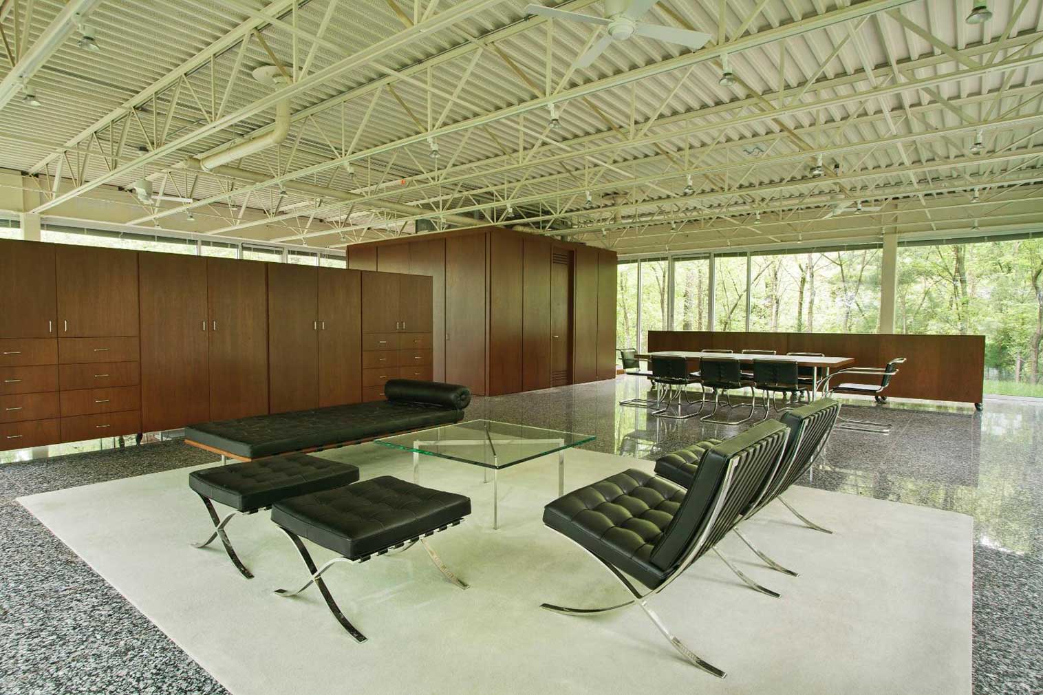 Modernist home for sale in Knoxville Tennessee designed by William Starke Shell