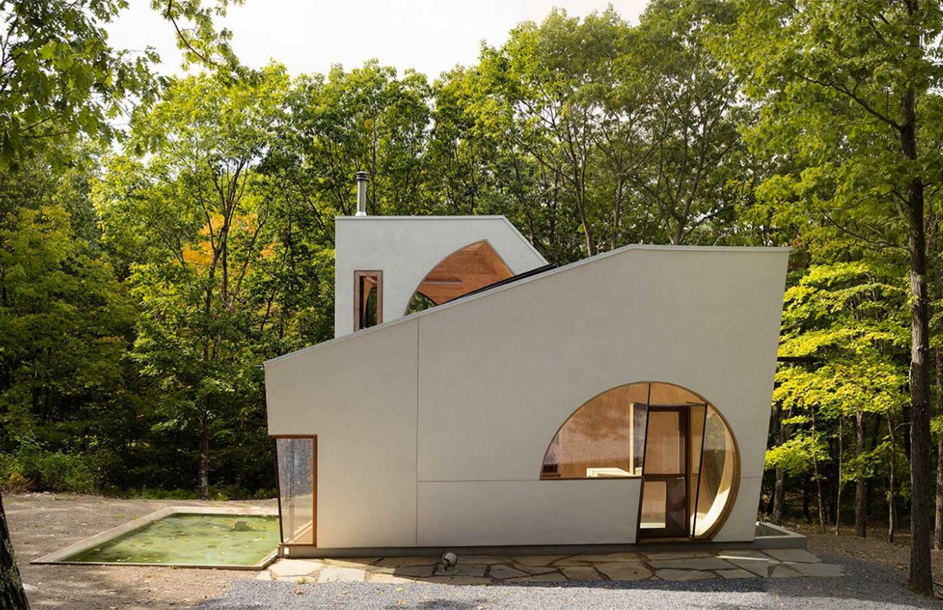 Exterior of In House by Steven Holl