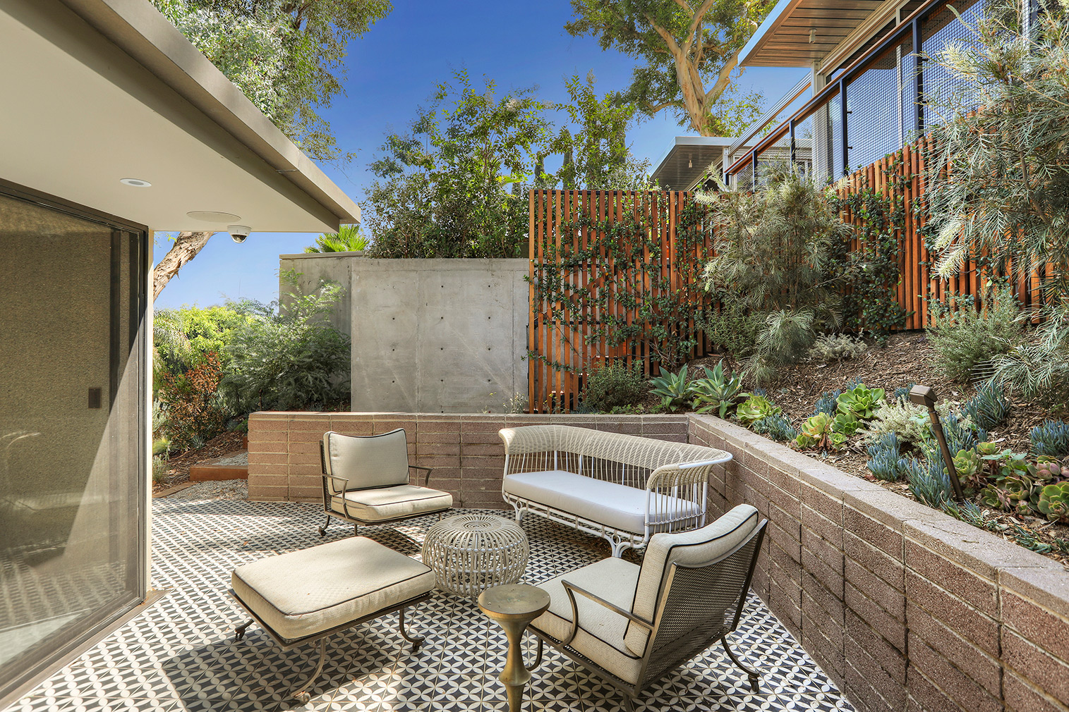 Restored modernist bolthole by Albert Martin lists for $5.1m in LA