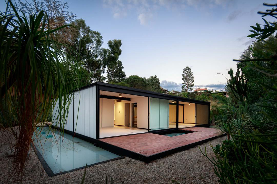 Pierre Koenig's Case Study House 21 is for sale