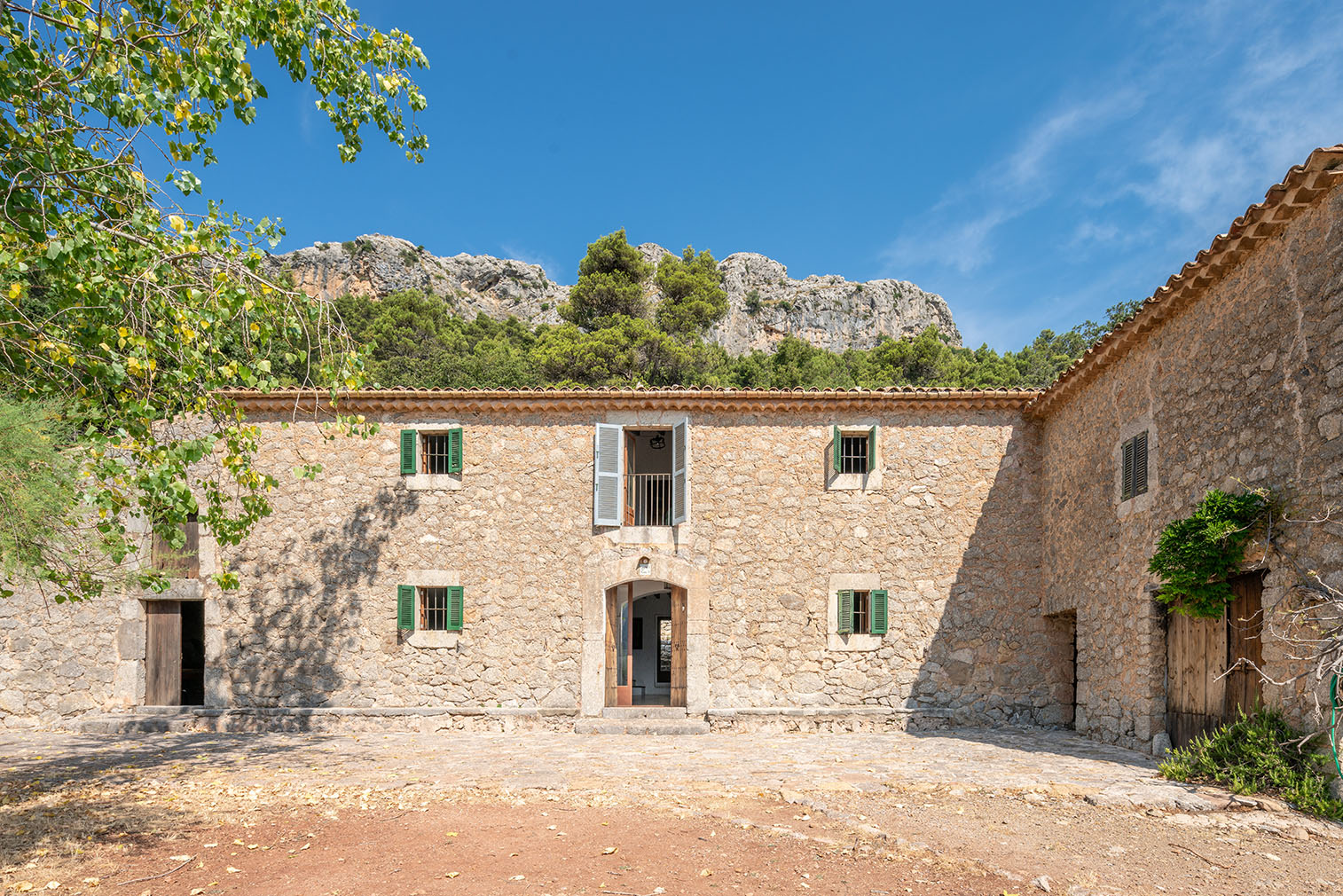 Mountainside Mallorcan finca with 550 acres of olive groves and acorn forest hits the market