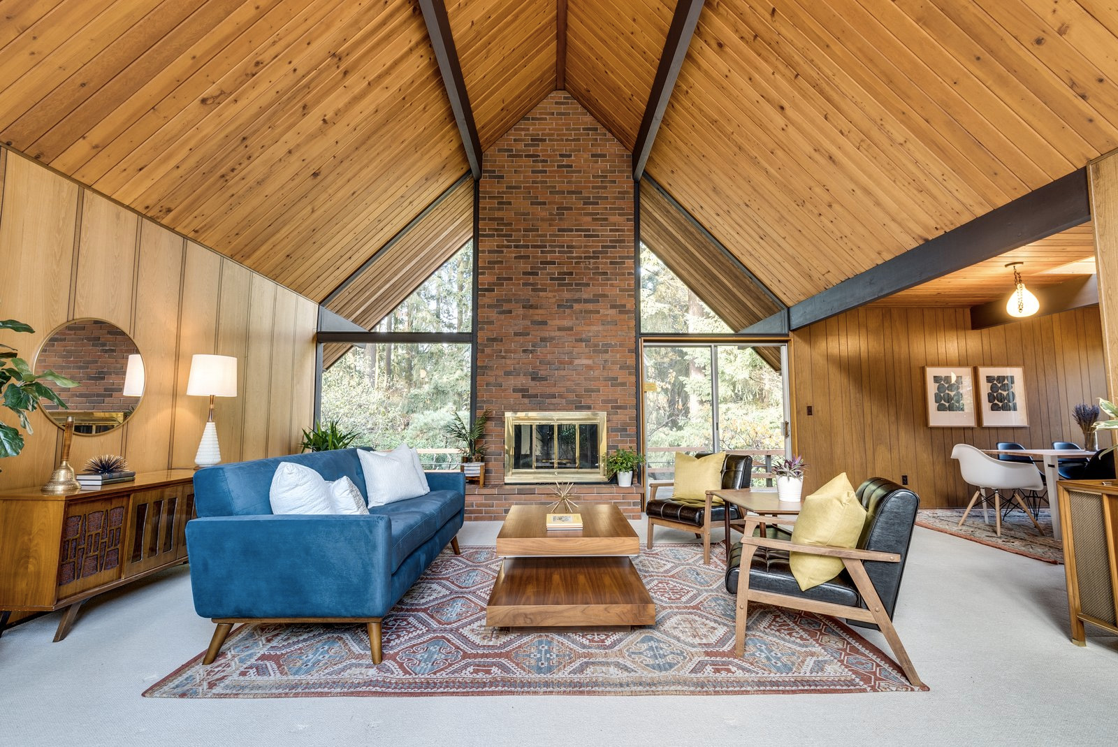Post and beam with huge atrium lists for $700k near Portland