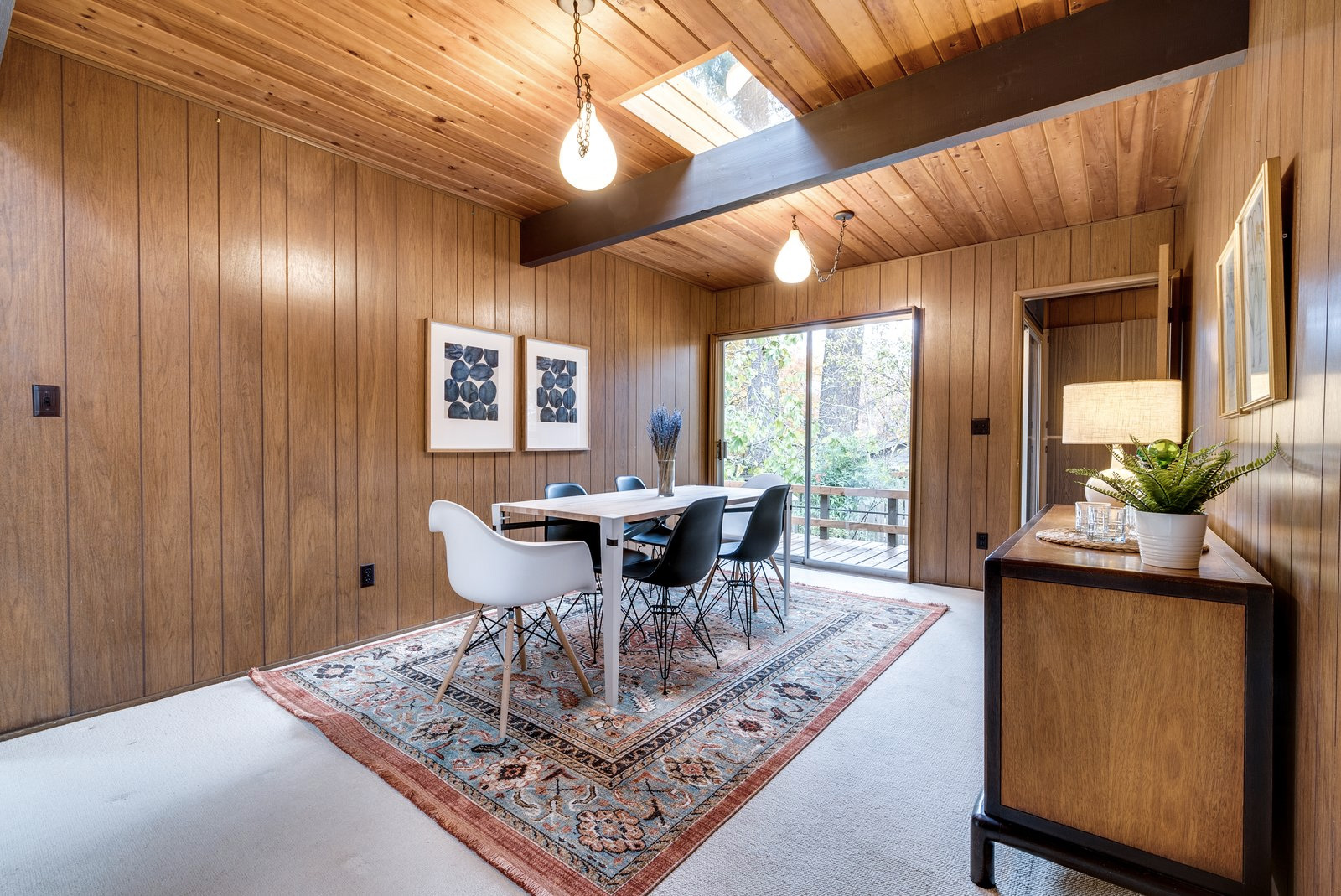 Post and beam with huge atrium lists for $700k near Portland