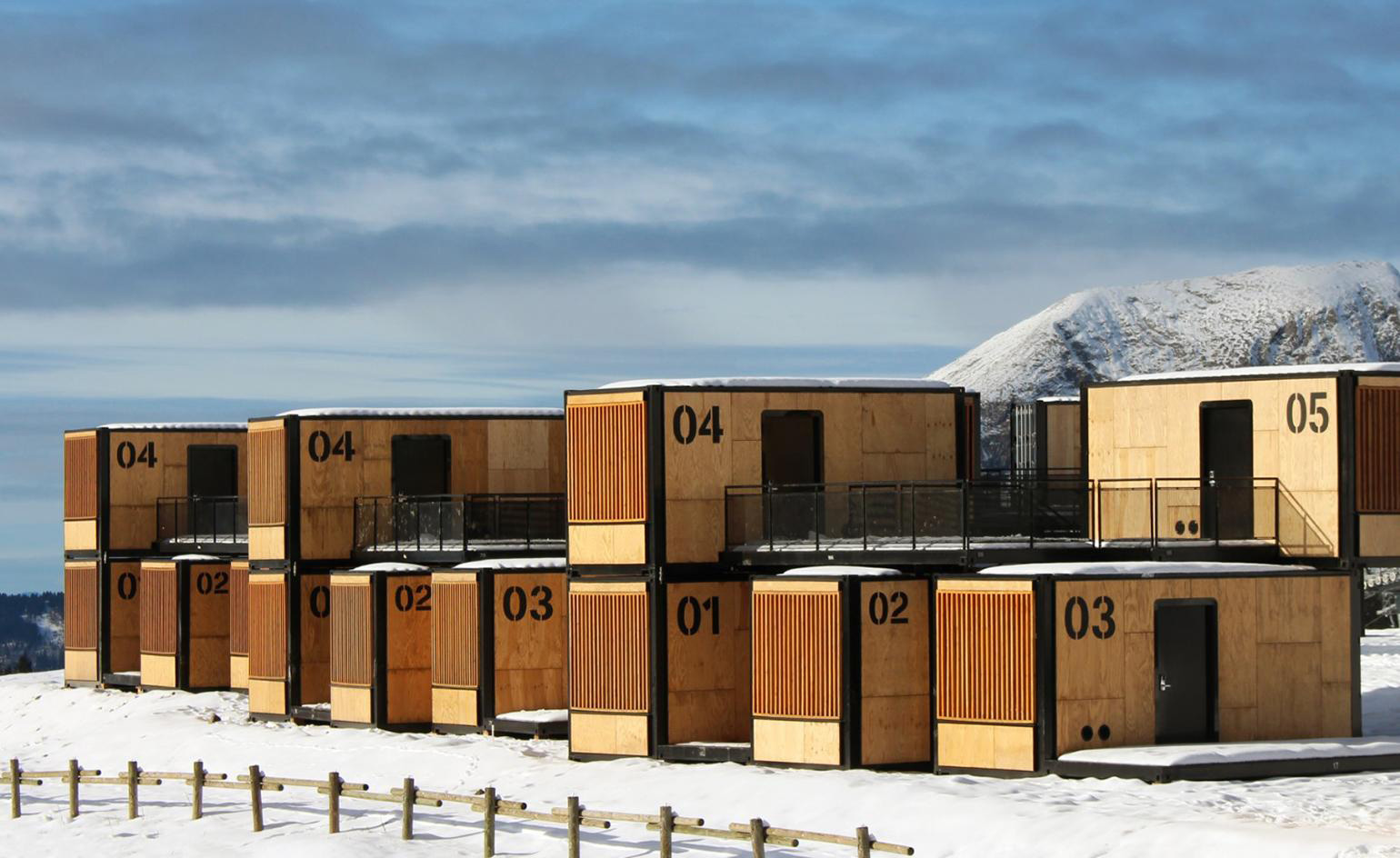 Ora-ïto designs nomadic hotel that can be installed in half a day