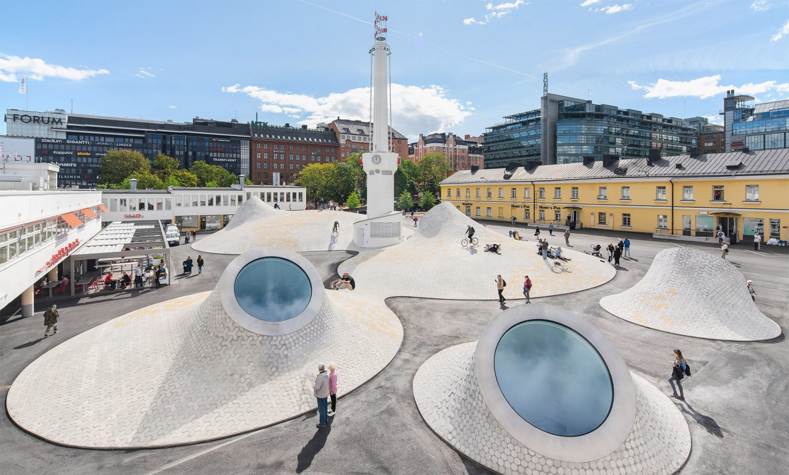 The new Amos Rex Museum, whose subterranean galleries by JKMM poke into Helsinki Plaza. Photography: Tuomas Uusheimo 