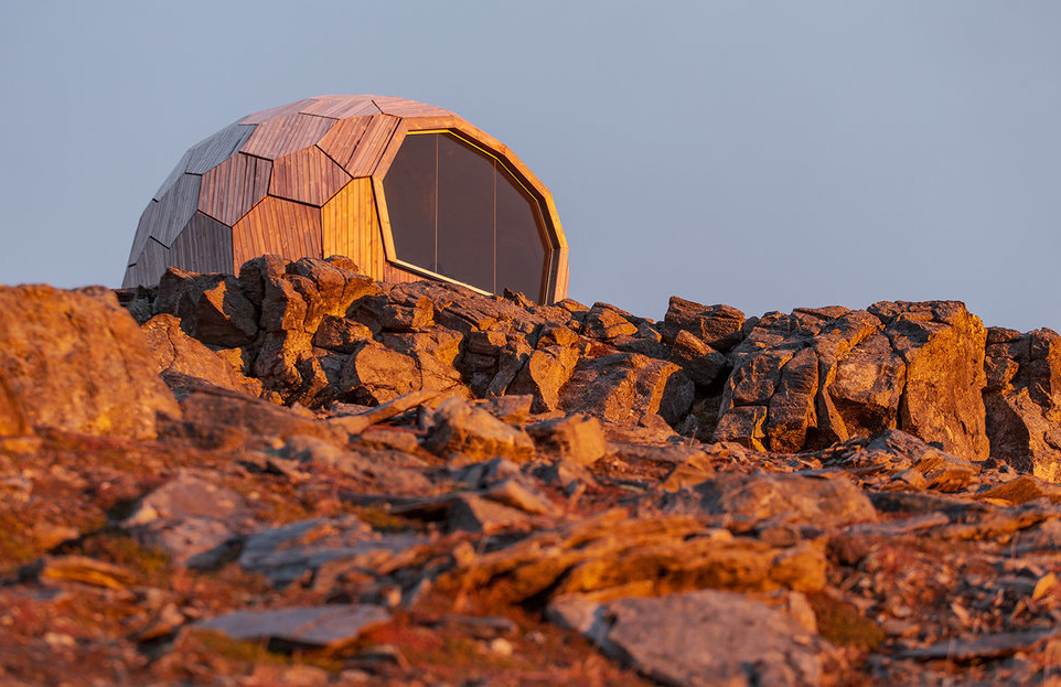 ‘Pebble’ cabins pop up in Norway’s Hammerfest