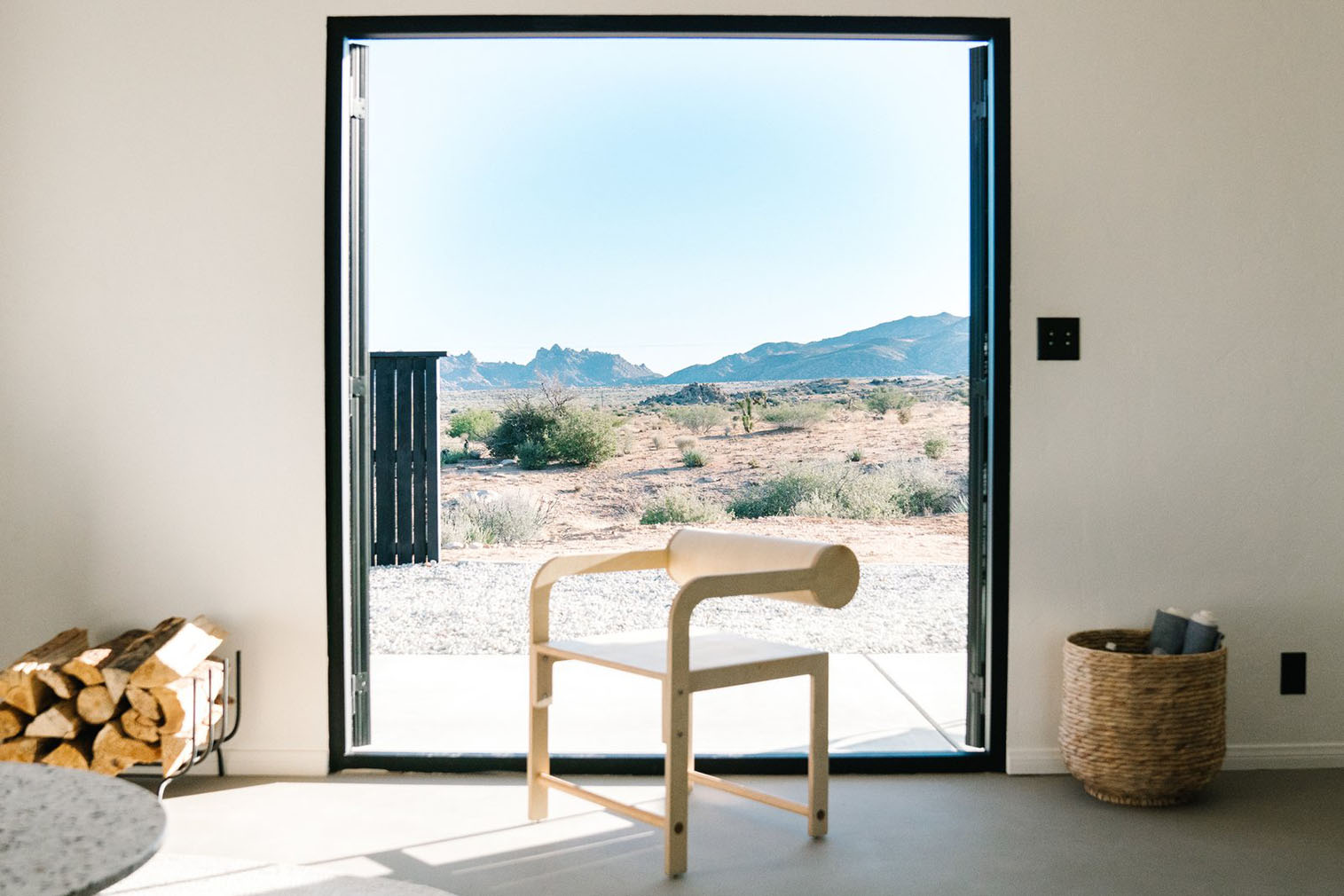 Explore a minimalist desert retreat in California’s Joshua Tree National Park