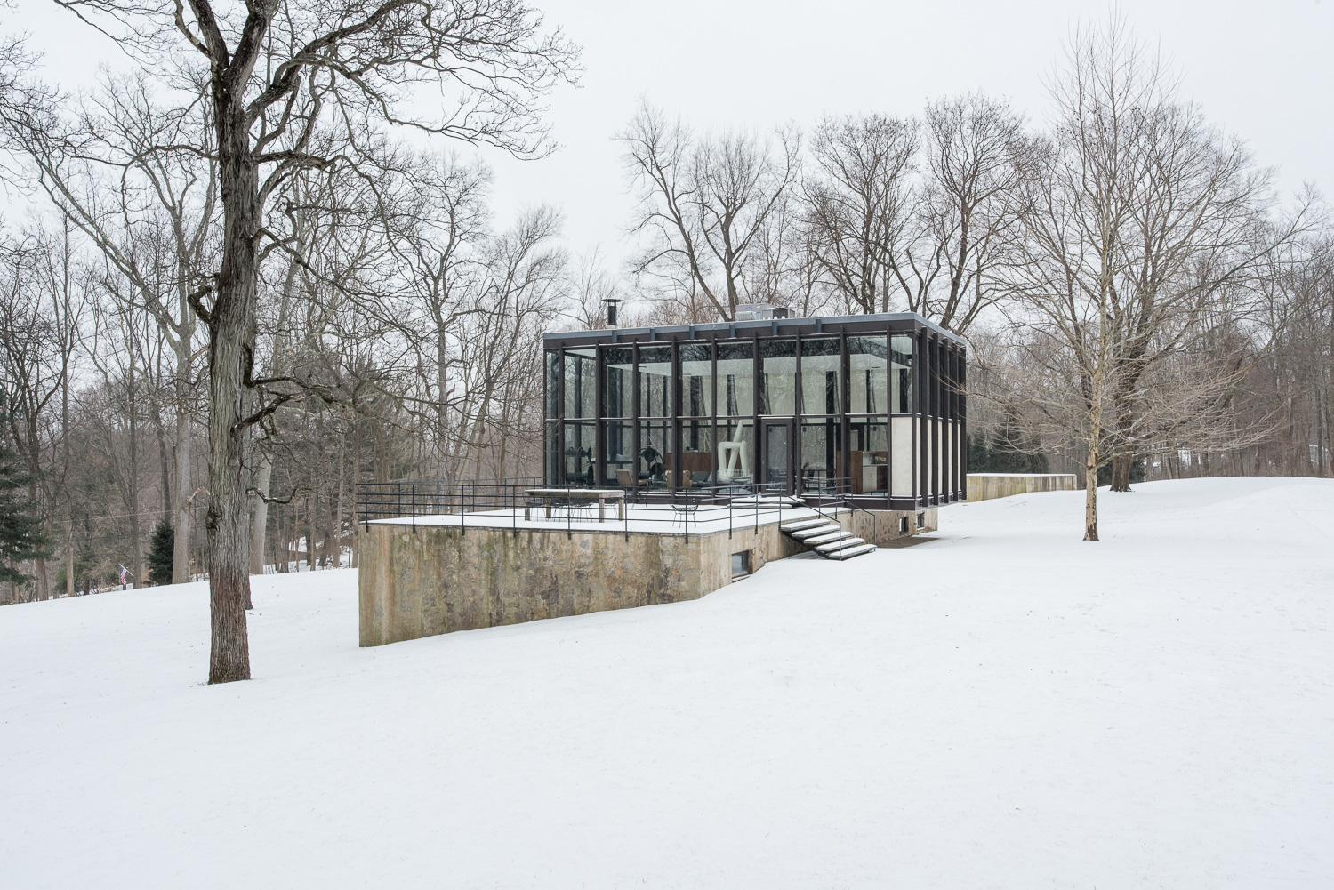 Tour Philip Johnson’s Modernist masterpiece The Wiley House