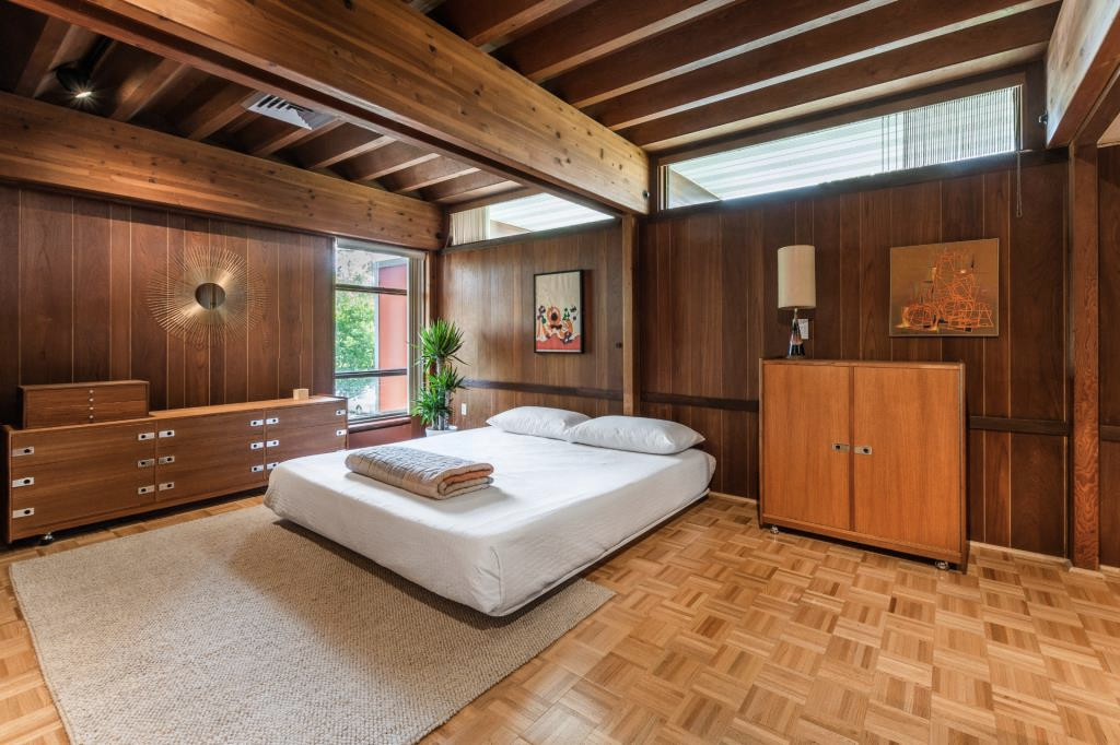 Modernist Quebec home by Roger D’Astous hits the market for $1.13m