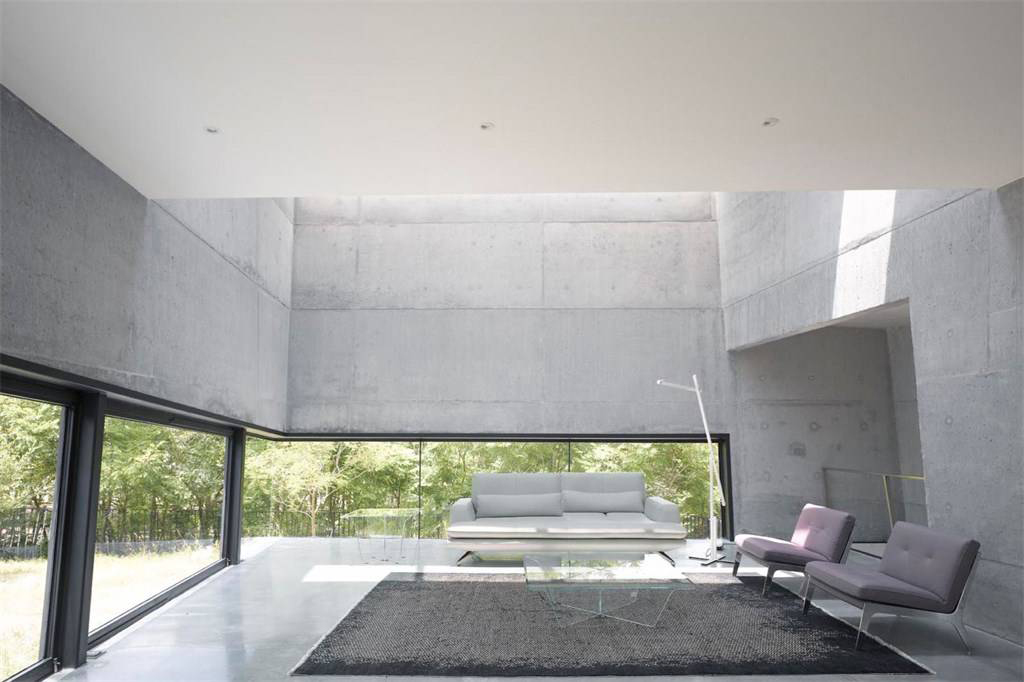 An extreme sci-fi home hits the market in Mexico’s Monterrey
