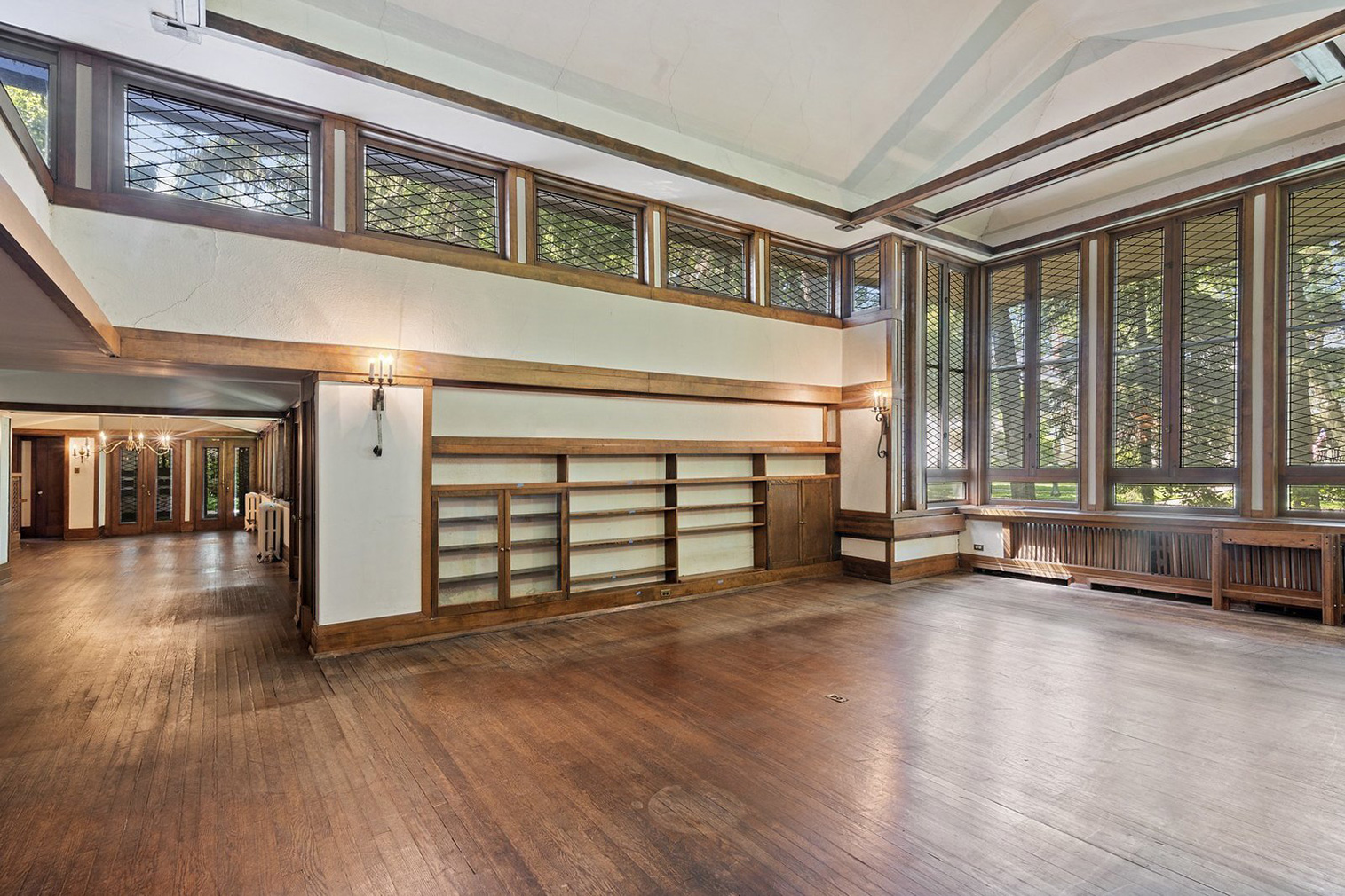 Frank Lloyd Wright's Frank J Baker House built in 1909 - for sale via @properties