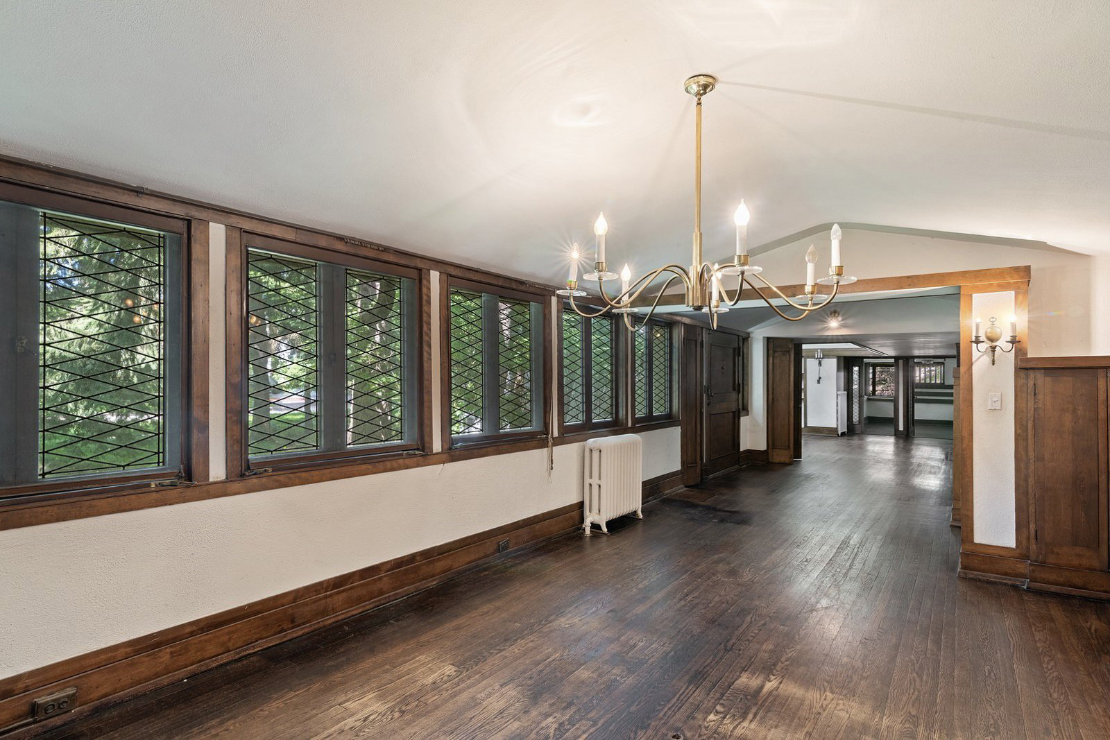 Frank Lloyd Wright's Frank J Baker House built in 1909 - for sale via @properties