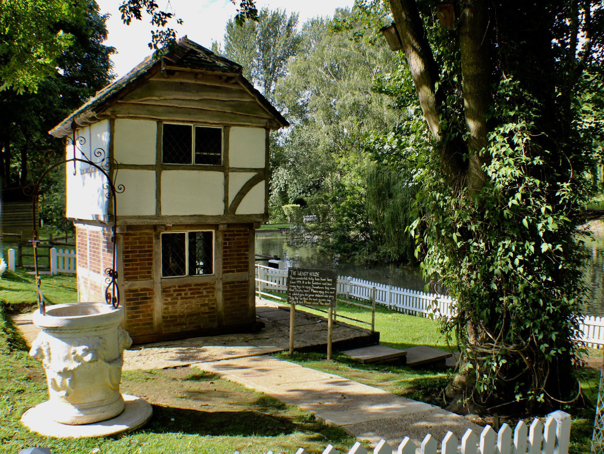 Wendy House in the Cotswolds