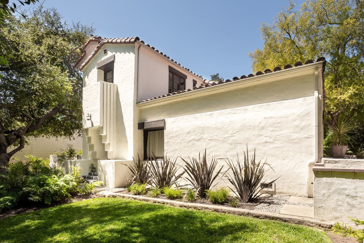 Restored Californian home by Lloyd Wright lists for $1.7m