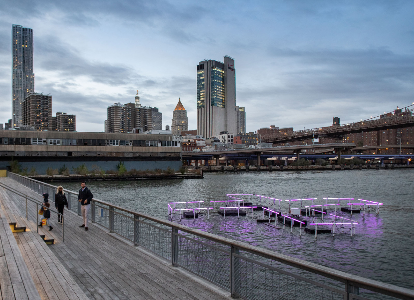 Floating LED sculpture on Manhattan’s East River