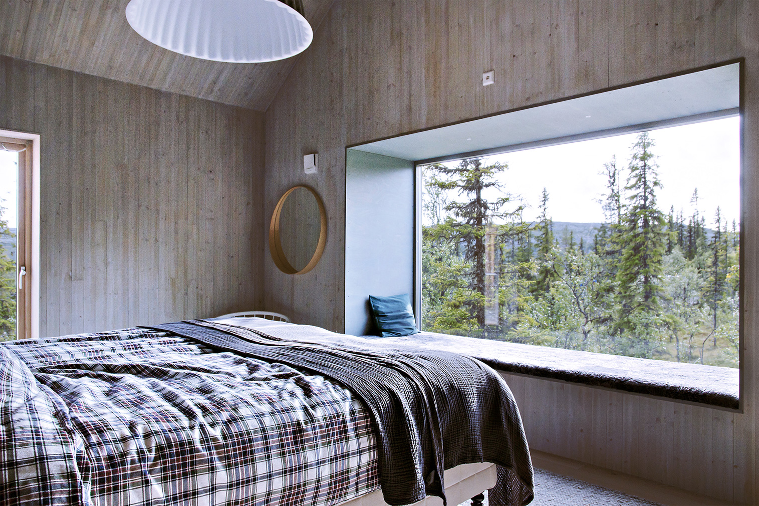 Slope living gets a contemporary spin inside this Vemdalen ski chalet