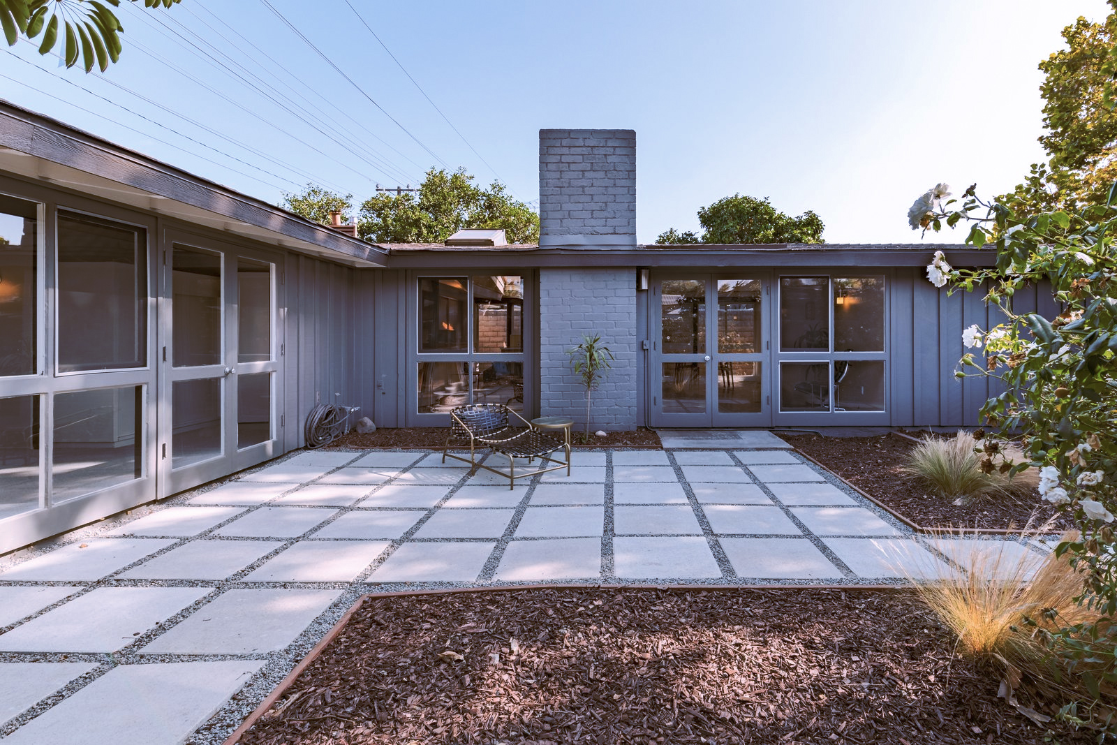 A restored Cliff May home lists in Long Beach for $849k