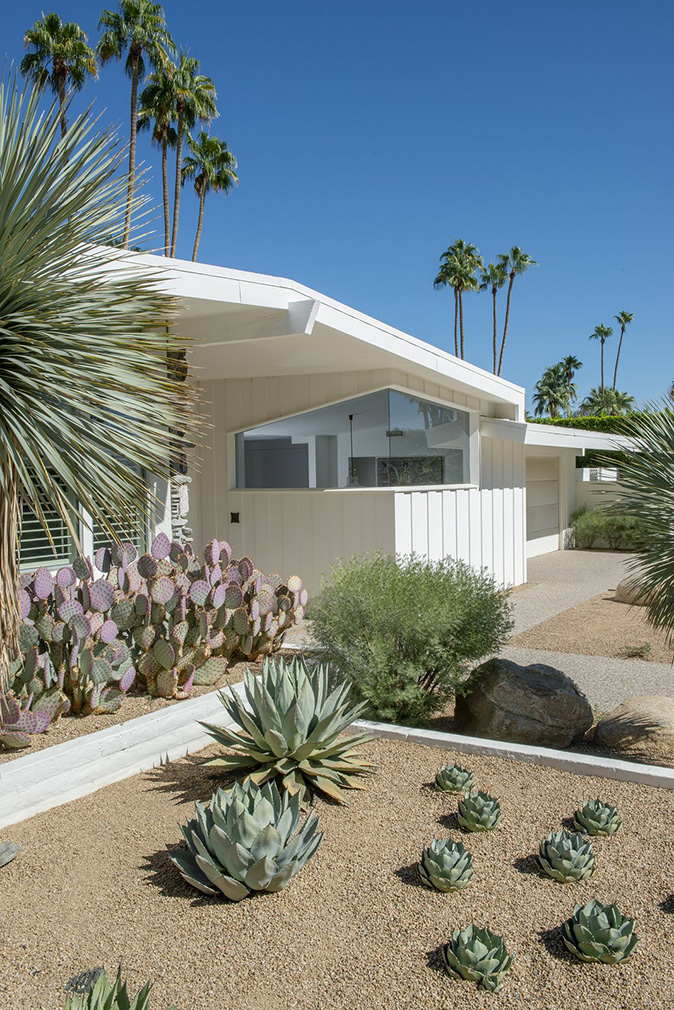 One of Palm Springs’ classic Alexander Construction homes has listed for $1.8m