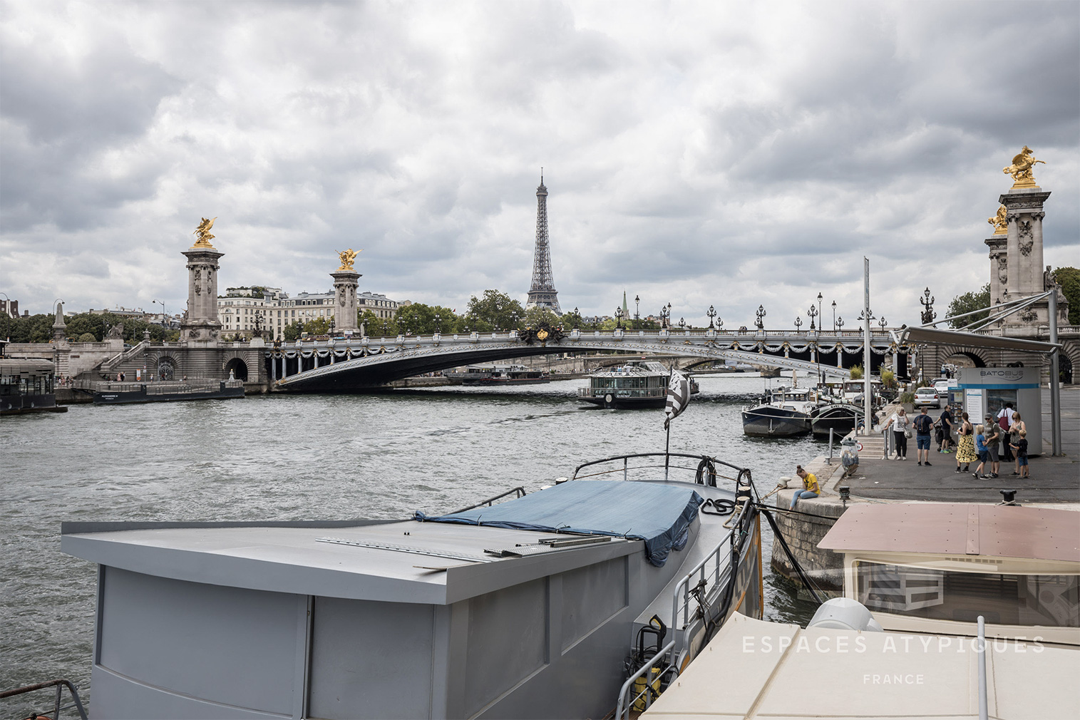 Airy 1930s Parisian barge seeks €980k