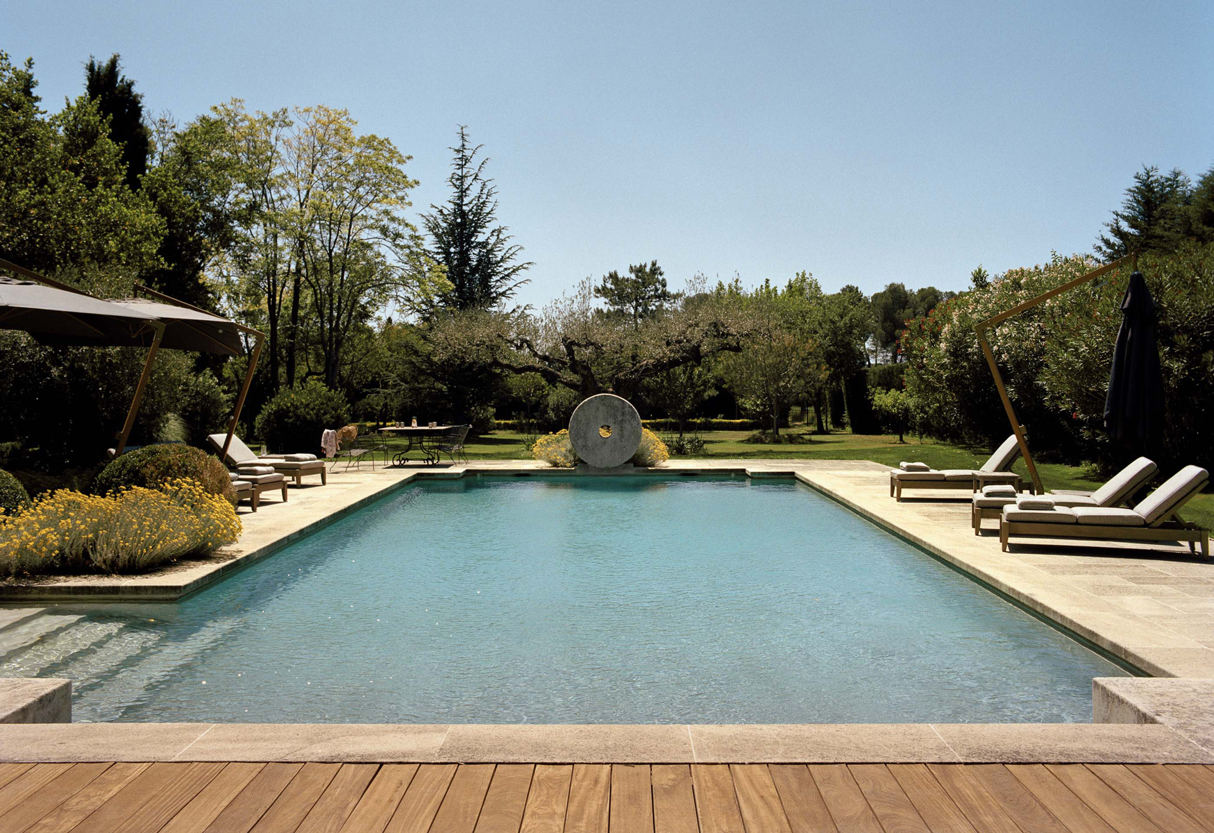 Le Mas de Chabran puts a fresh spin on country living in Provence