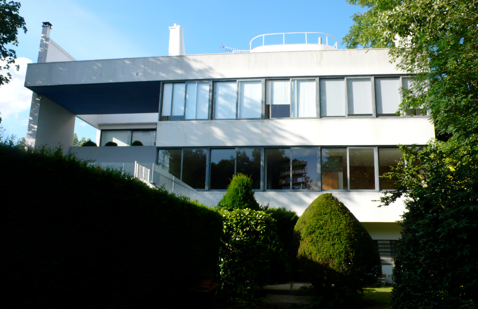 n apartment inside Villa Stein-de-Monzie, aka Les Terraces, is now for sale at €1.2m.