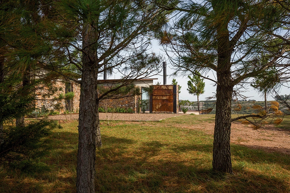 Modern ranch home hits the market in the foothills of Uruguay’s Sierra de las Ánimas